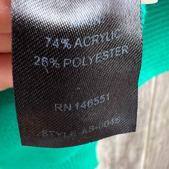 AVA Black Green Crewneck Heart Sweater Women’s Medium - Picture 9 of 11